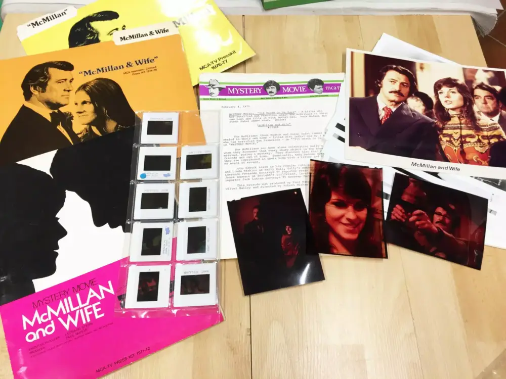 McMillan (TV 1971) - Dossiers de Presse contenant 21 Photos, 12 Diapositives et 104 pages de Notes de Productions (en Anglais) Prix Bas